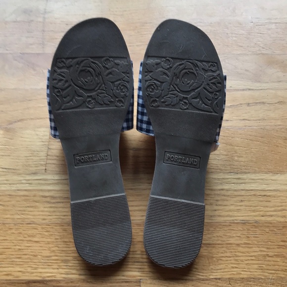 Gingham print slip on sandals - Picture 6 of 7